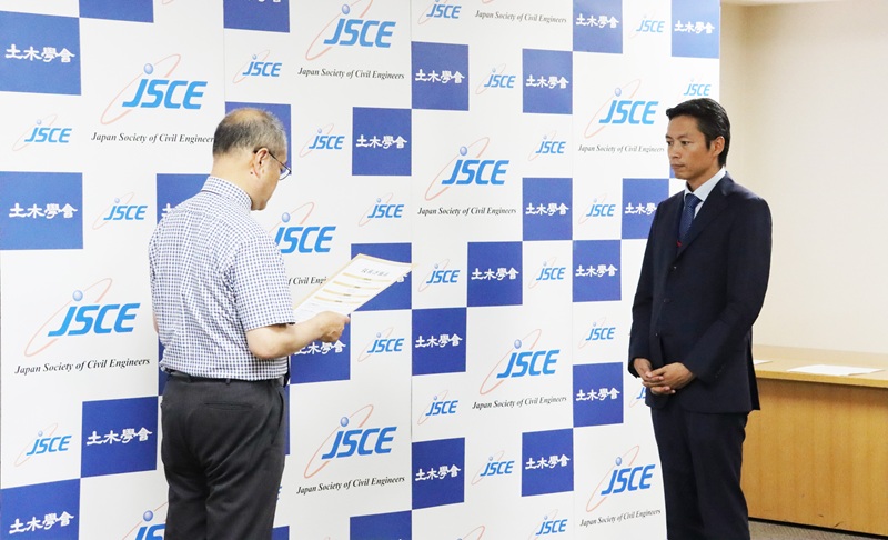 授与式の様子